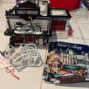 Dept 56 Harley Davidsons Motorcycle Shop lighted  54886